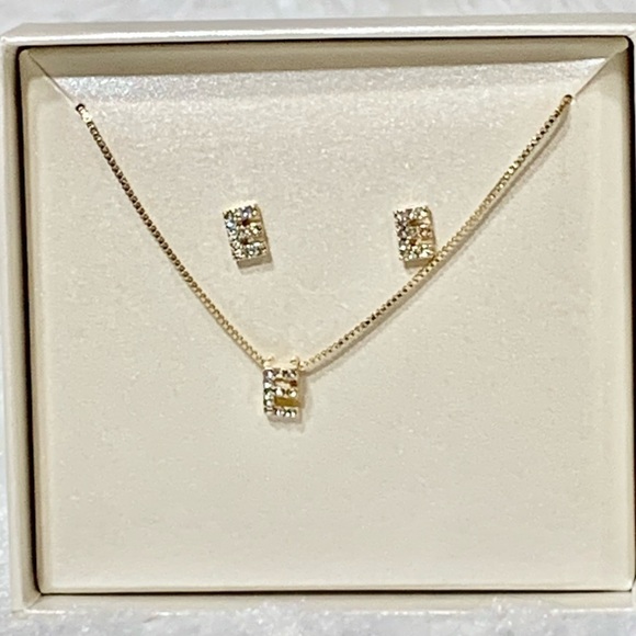 NWT Anne Klein necklace and earrings set monogram E 💍🎈🎊💎💕 - Picture 5 of 9